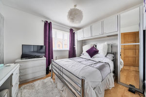 Bedroom- click for photo gallery